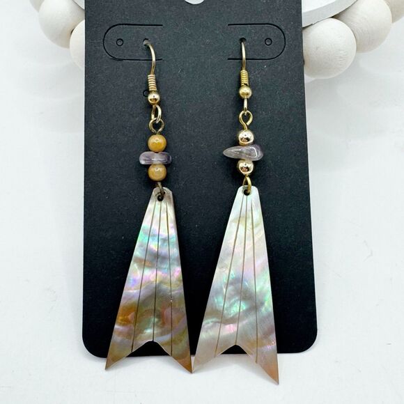Vtg Geometric Carved abalone Long Dangle Earrings Amethyst Chip Gold Tone Beachy - Picture 1 of 10